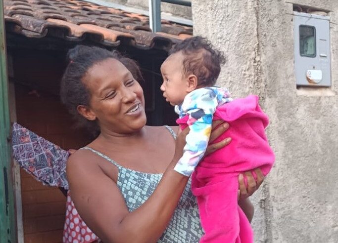 Itabira: PM salva de engasgamento bebê de 39 dias