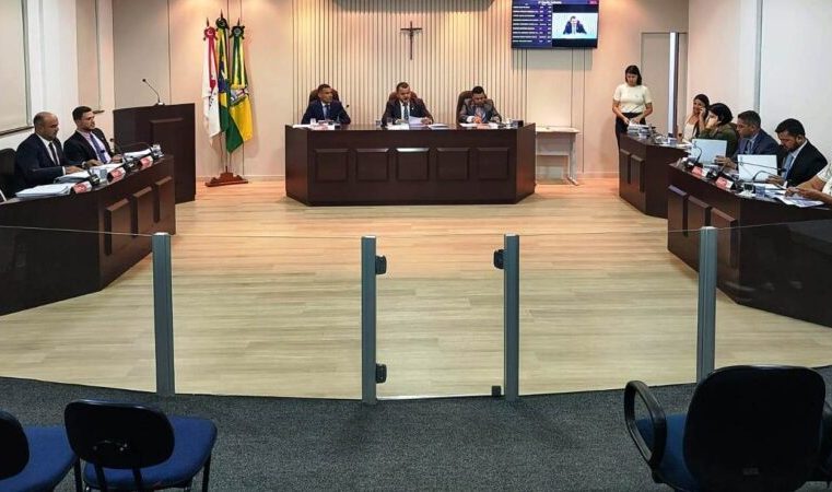 Câmara de São Gonçalo aprova três Projetos de Lei, indicações e homenagens