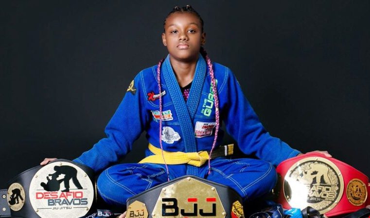 Câmara Municipal de Nova Era homenageia atleta de jiu-jitsu “Juju Emiliano”