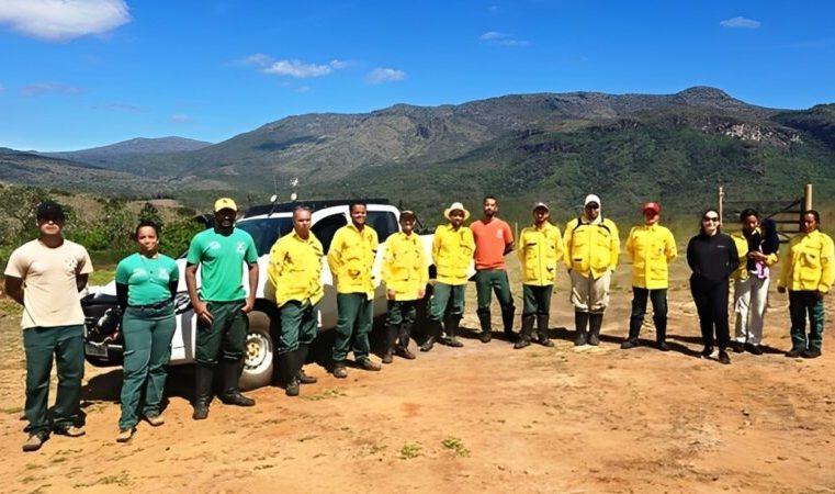 Instituto Bromélia recebe doação de caminhonete para atender moradores em Serra dos Alves