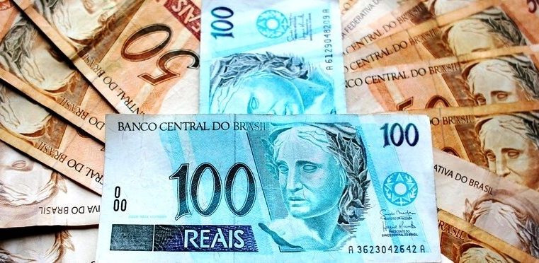 Una Itabira promove oficina sobre finanças, propondo reflexão prática sobre o tema