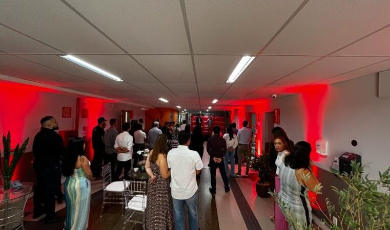Prazo final de cadastro em desafio, onde alunos recebem bolsas universitárias na Una Itabira