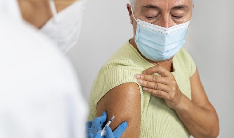 Cobertura vacinal contra a gripe atingiu apenas 53% do público-alvo 