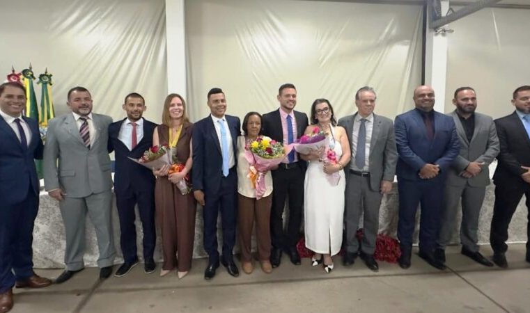 Poder Legislativo de São Gonçalo entrega Mérito Escolar a 27 alunos da rede municipal