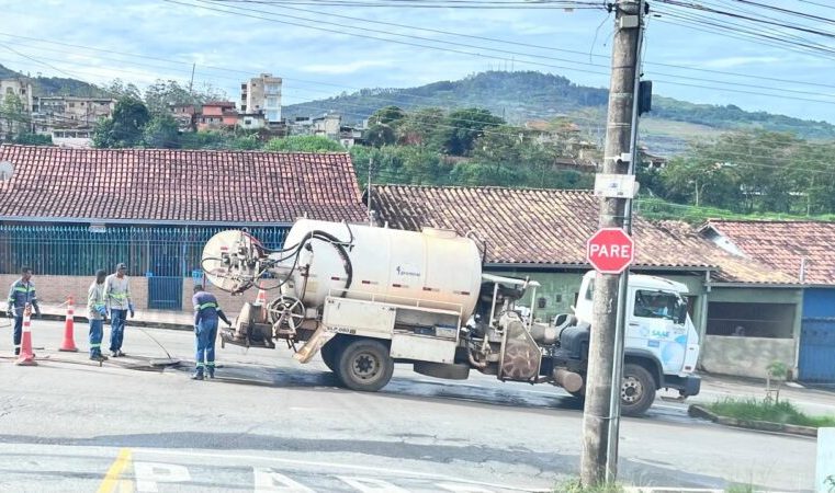 Saae localiza rede adutora com vazamento no bairro Amazonas