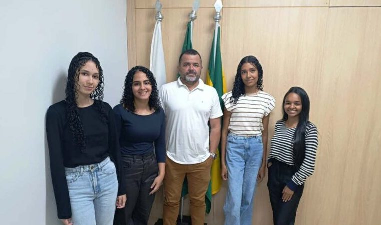 Novos integrantes do programa “Aprendiz Legal” tomam posse na Câmara de São Gonçalo