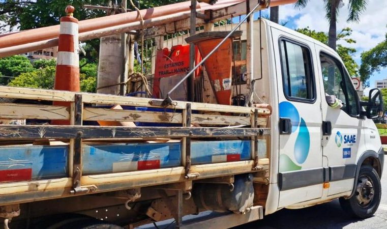 Dois vazamentos são detectados pelo Saae, no viaduto do bairro Alto Pereira