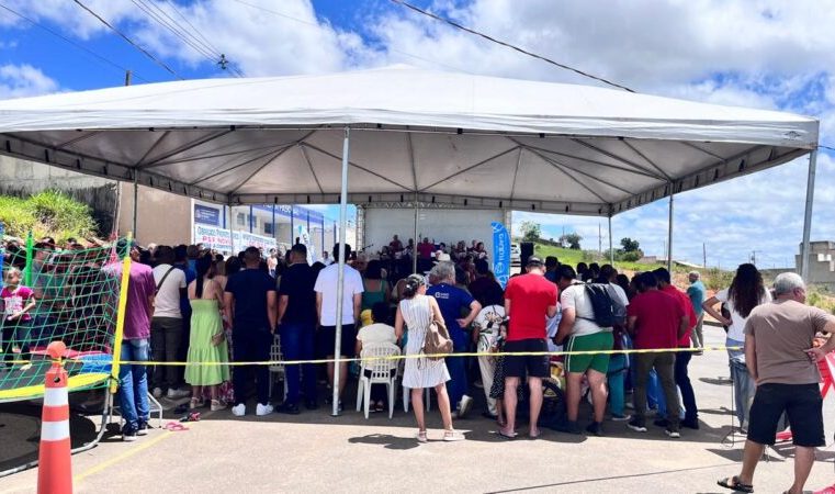 Grande público celebra moderna UBS, construída de acordo com conceitos do Ministério da Saúde