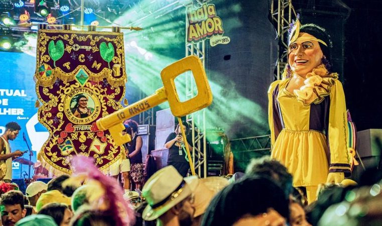 Pesquisa mostra que a maioria dos foliões não vai viajar no Carnaval