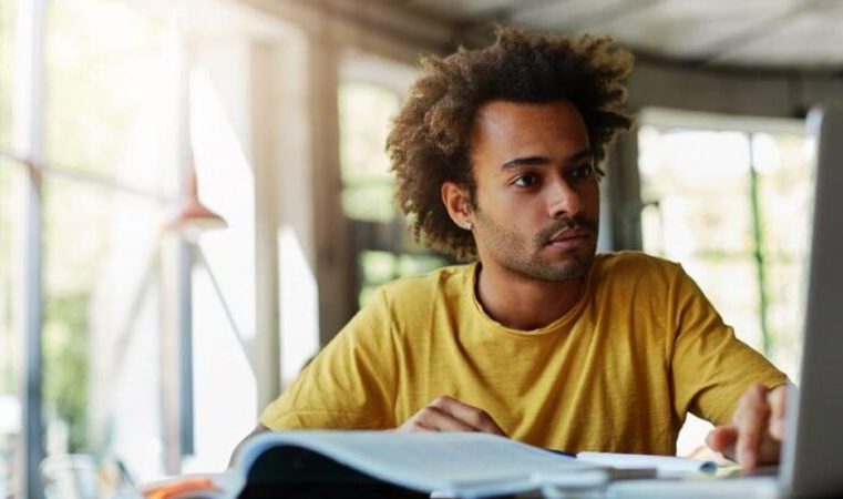 A pós-graduação da PUC Minas tem impulsionado a transição de carreiras