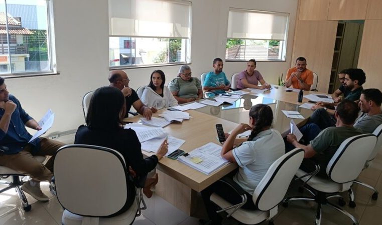 Poder Legislativo são-gonçalense discute regulamentação do serviço de táxi