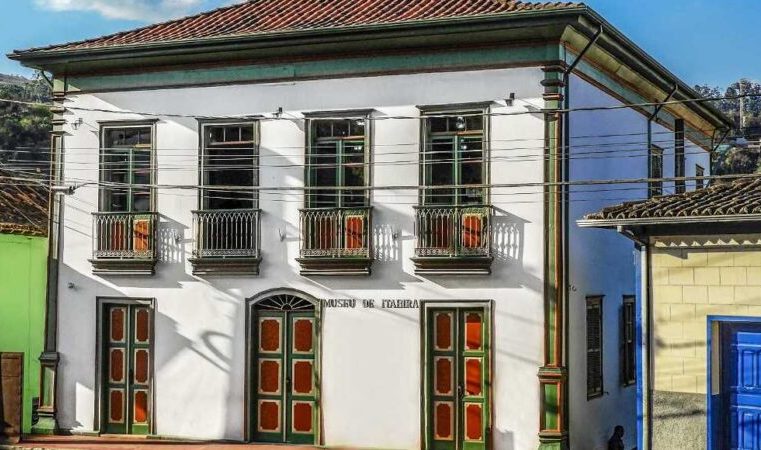 Museu de Itabira inaugura, dia 20, a exposição: “Corpos Marcados, quando o corpo vira obra”