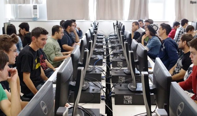 Senac Itabira abre cursos gratuitos de qualificação em gastronomia, saúde e TI