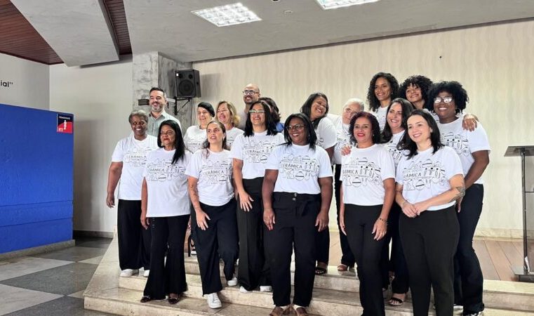 Instituto ITI realiza cerimônia de formatura de curso de cerâmica