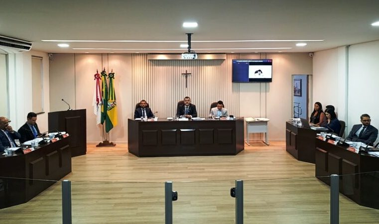 Câmara de São Gonçalo homenageia alunos destaque