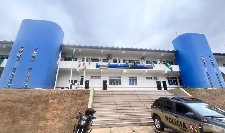 Semanas após ato heroico, PM encontra recém-nascida salva de engasgamento