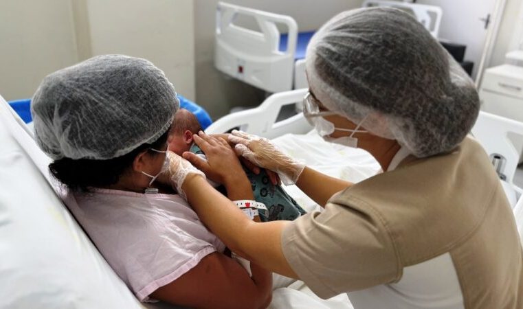 Hospital Nossa Senhora das Dores destaca benefícios da amamentação para mãe e filho