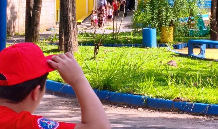 Simulado de emergência em Itabira com participação de alunos do projeto “Bombeiro Mirim”
