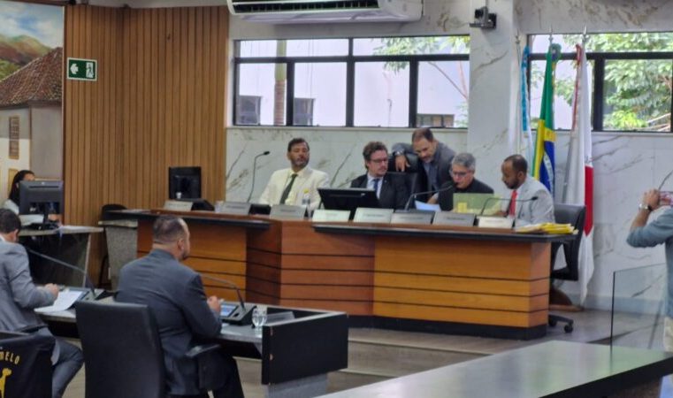 Câmara de Itabira recebe Projeto de Lei propondo reajuste dos servidores de 3,9%