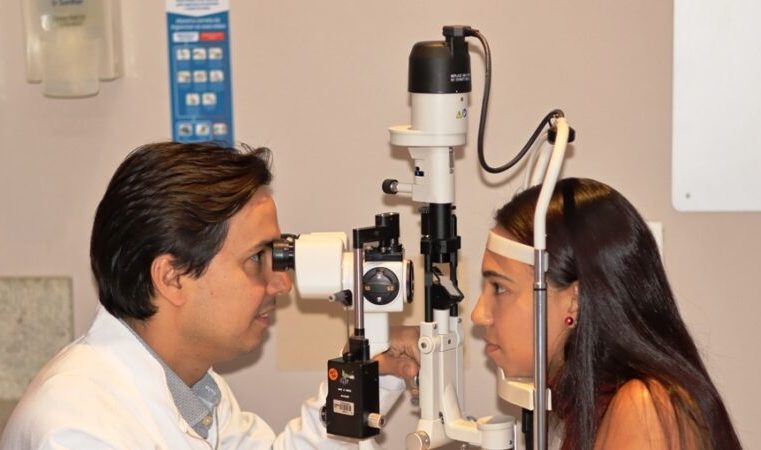 Procedimento inovador devolve qualidade de visão e autoestima a paciente da FSFX