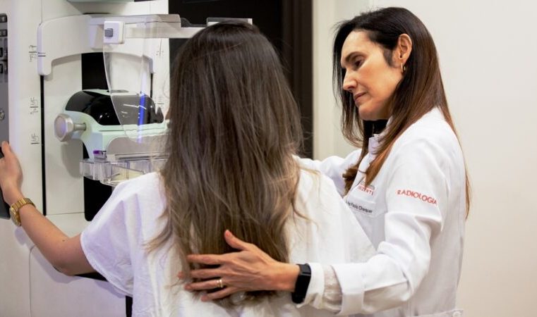 Médica mastologista de Itabira reforça o alerta para a mudança na idade para mamografias