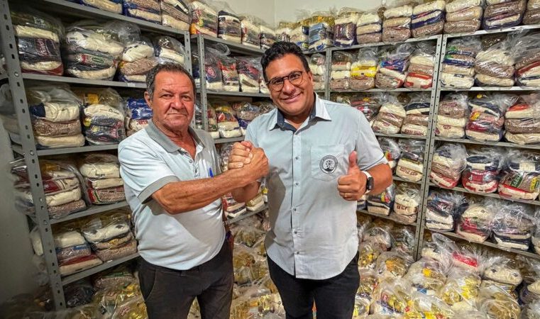 Semana do Trabalhador arrecada 48.728 quilos de alimentos. Sindicato Metabase comemora
