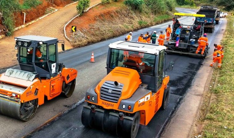 BR-381 recebe substituição de placas, fresagem e manutenção no sistema de fluxo contínuo