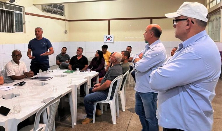 Moradores do bairro Santa Ruth discutem melhorias no abastecimento de água
