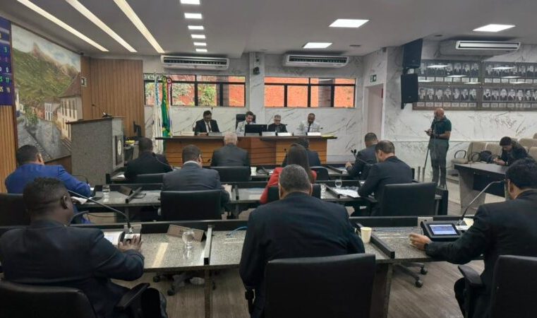 Câmara aprecia matérias sobre emendas impositivas, inclusão digital e assistência técnica gratuita