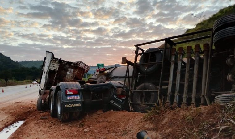 Acidente de grande proporção afeta trânsito na BR-381, que adota sistema pare-siga