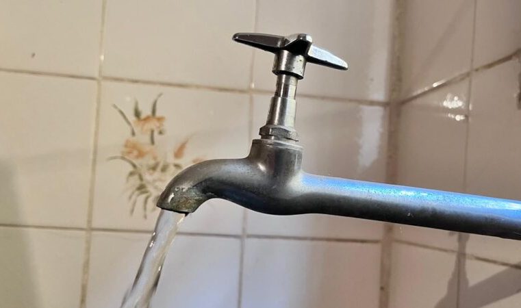 Sistema ETA Rio de Peixe passa por manutenção hidráulica preventiva