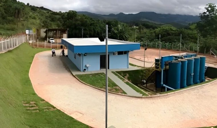 Decantador na ETA de Ipoema passa por processo de limpeza