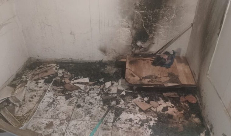 Bombeiros debelam incêndio em loja de tecidos no Centro de Itabira