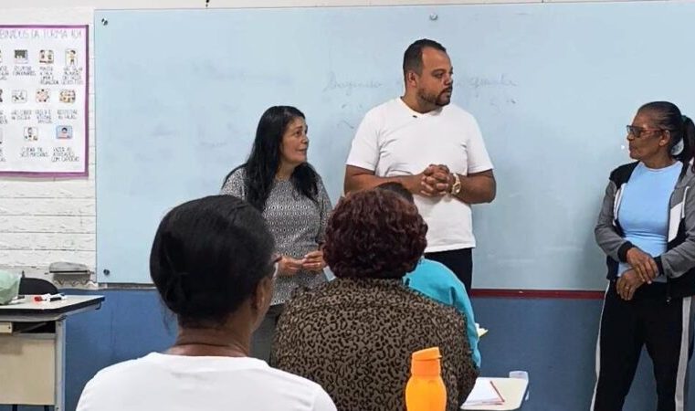 Bairro Pedreira celebra sucesso do projeto de alfabetização de adultos e idosos