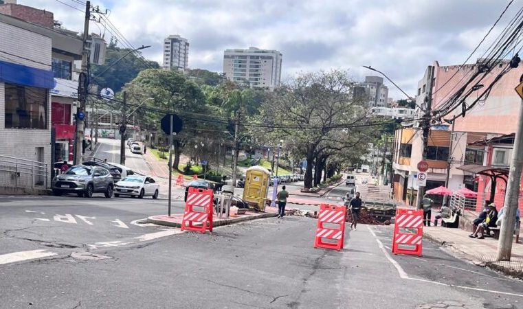 Atenção condutores, trecho da avenida Daniel Jardim de Grisolia está interditado