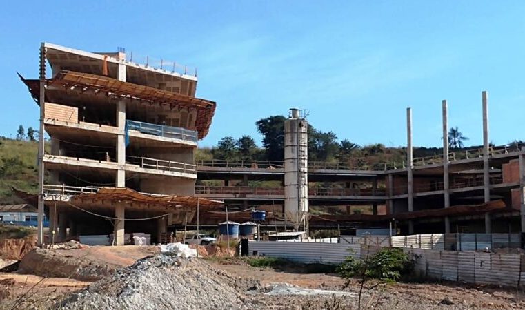 Construção civil perde fôlego, com crédito caro, aponta pesquisa