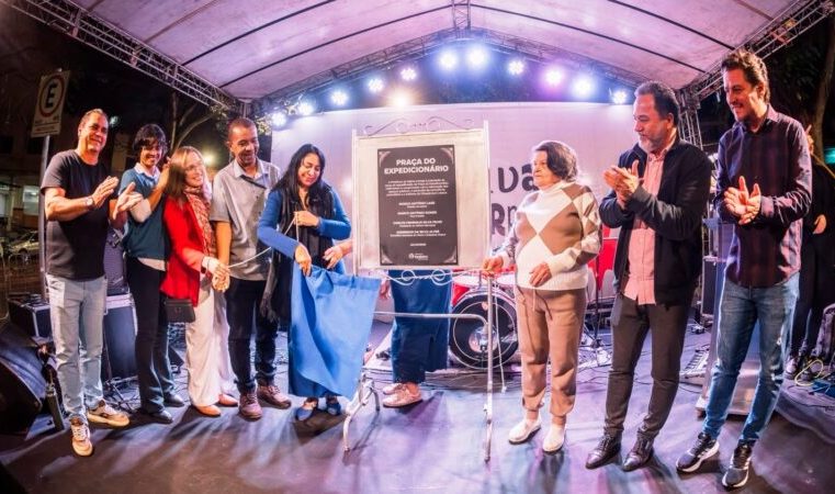 Presidente da Câmara de Itabira celebra entrega de espaço revitalizado na praça do Expedicionário