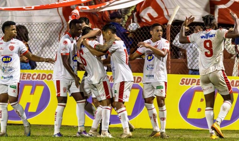 Valério derruba tabu, assume liderança da chave e se classifica à segunda fase do Módulo II