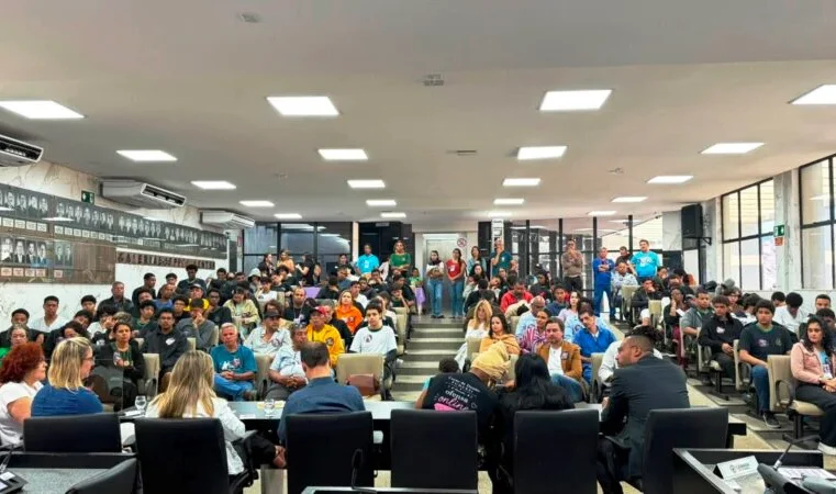 Poder Legislativo sedia debate sobre relação entre masculinidade e violência doméstica