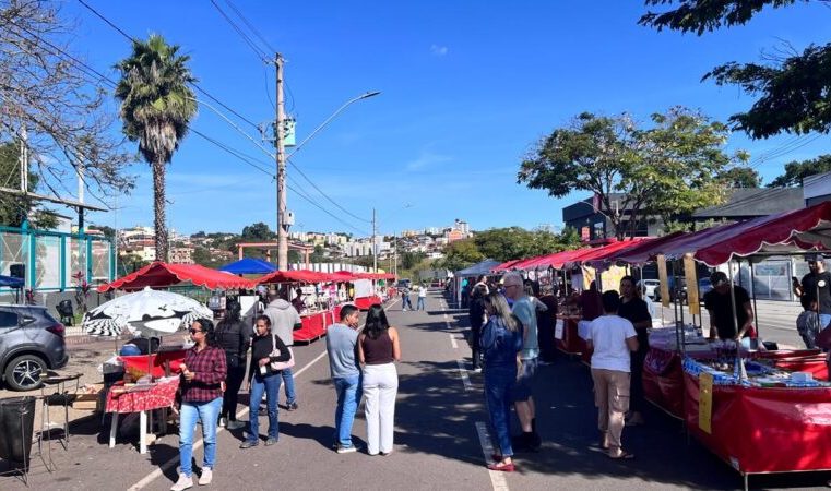 Feira Cultural Arte na Estação promove lazer, música e valorização do artesanato em Itabira
