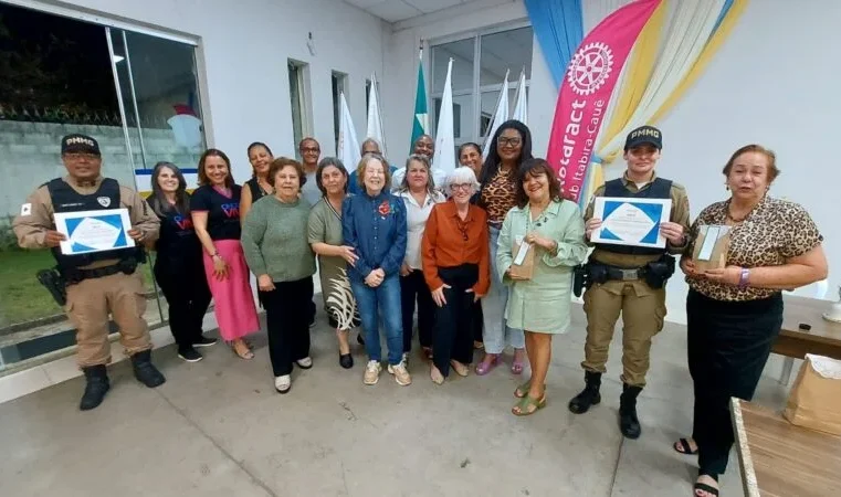 Polícia Militar promove palestra sobre violência doméstica na sede do Rotary
