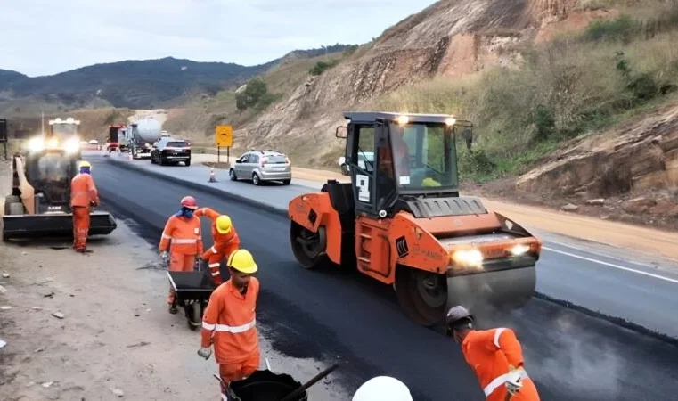 Obras na BR-381 com foco na conservação e preparação do revestimento da pista