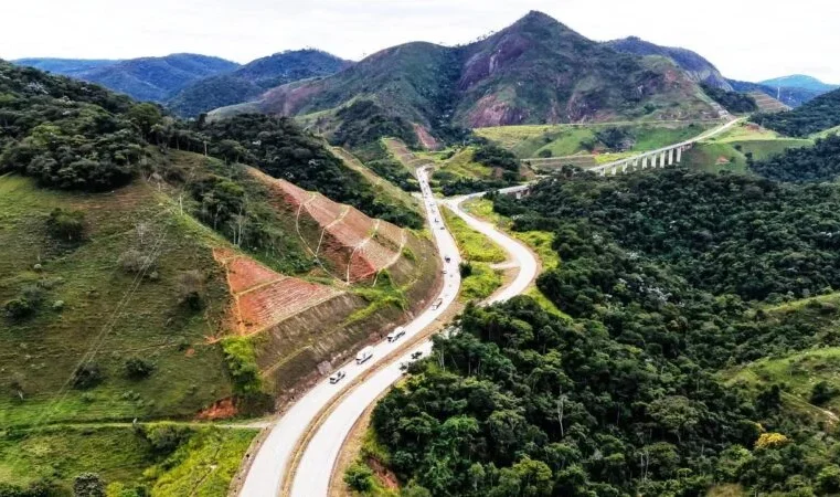 BR-381 deve receber 285 mil veículos no feriadão. Algumas obras serão suspensas