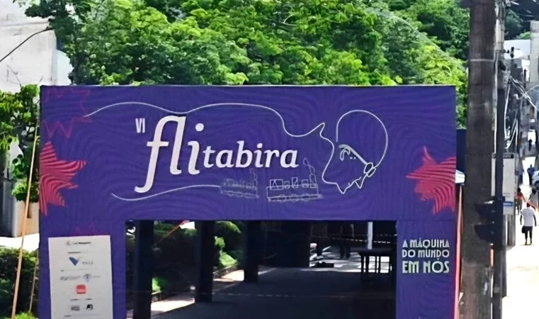 Início do Flitabira com Rita Von Hunty, Carla Akotirene e Fabrício Carpinejar
