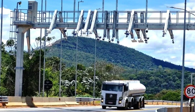 Sistema unificado de pagamento em pedágio eletrônico une serviço de quatro operadoras