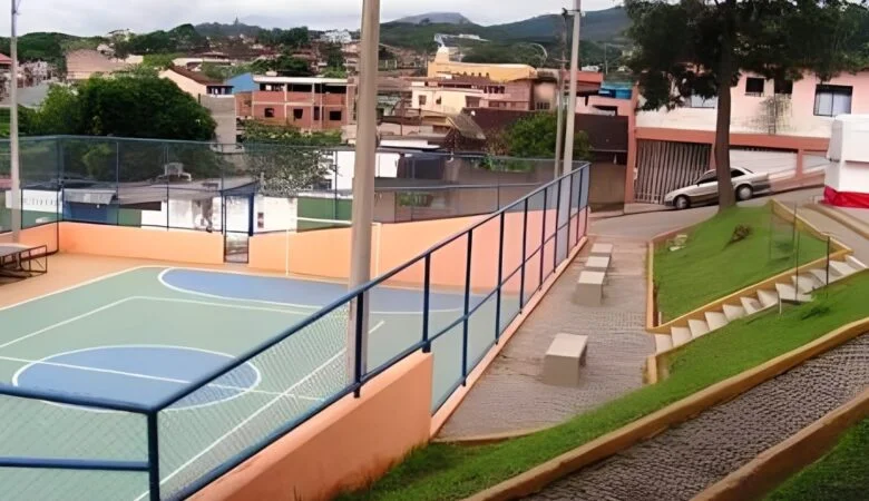 Praça São Tomé, no Caminho Novo, recebe a 4ª edição do Samba do Quinto